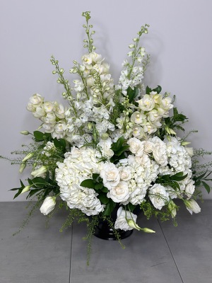 Linen from Metropolitan Plant & Flower Exchange, local NJ florist
